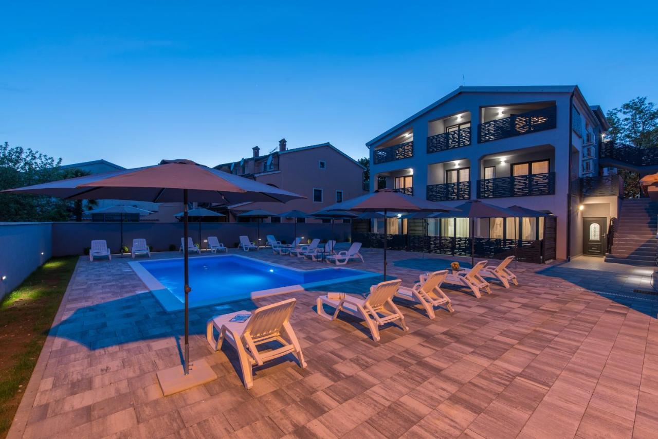 Apartmani Natalija Poreč Exterior foto